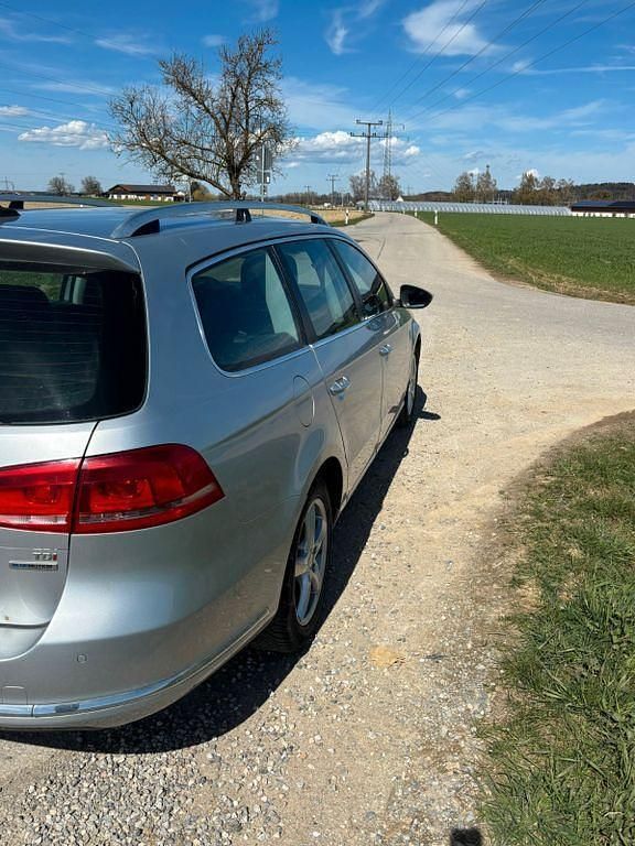 Gebraucht VW Passat Comfortline 105 PS (77 kW) 2012 Grau Limousine