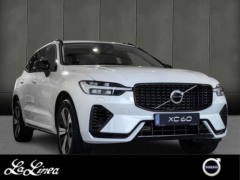 Crystal white metallic (metallic) Gebraucht 2025 Volvo XC60 Plus SUV | 51.890 € (Fairer Preis) - Bild 1/3