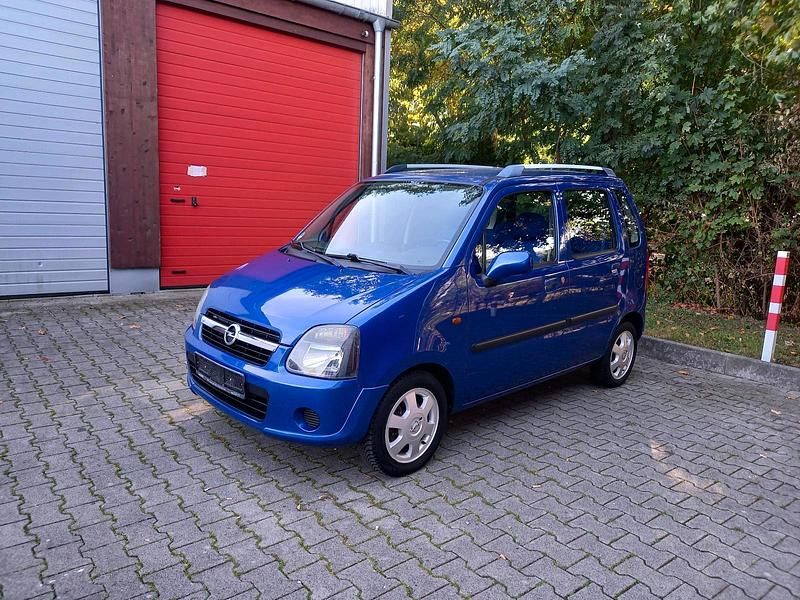 Blau Gebraucht 2005 Opel Agila Edition Van / Kleinbus | 1.990 € (Etwas zu teuer) - Bild 1/4