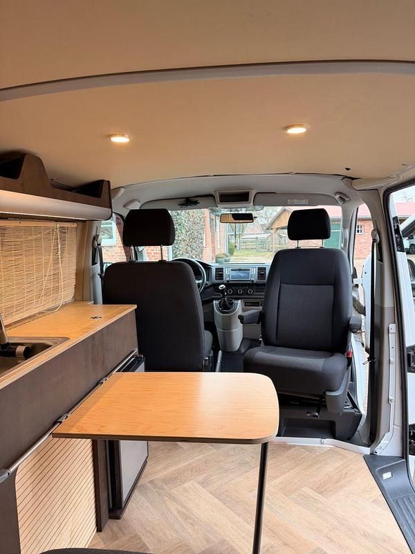 Gebraucht VW Transporter 102 PS (75 kW) 2018 Weiß Van