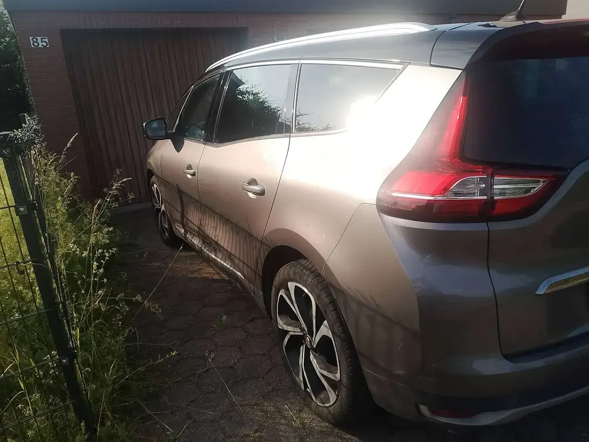 Gebraucht Renault Grand Scénic IV Bose Edition 140 PS (102 kW) 2019 Grau Van / Kleinbus