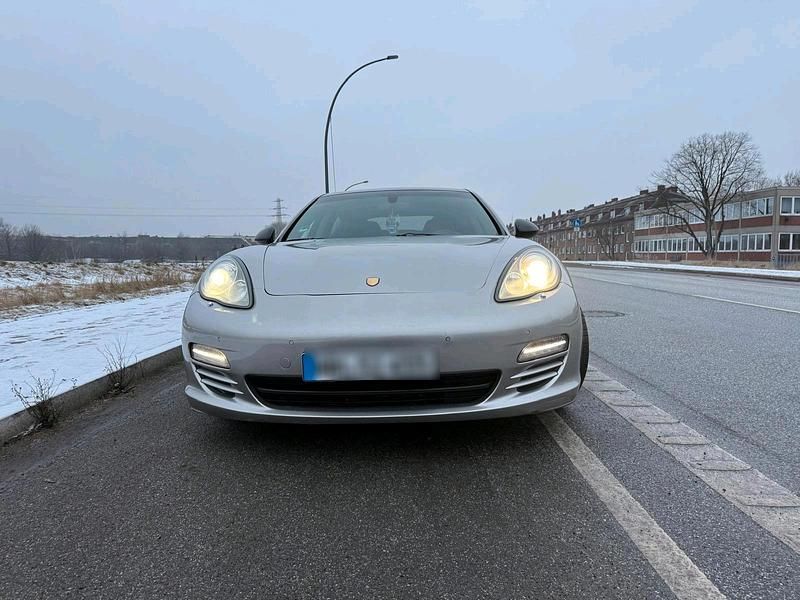 Gebraucht Porsche Panamera 300 PS (220 kW) 2010 Silber Limousine