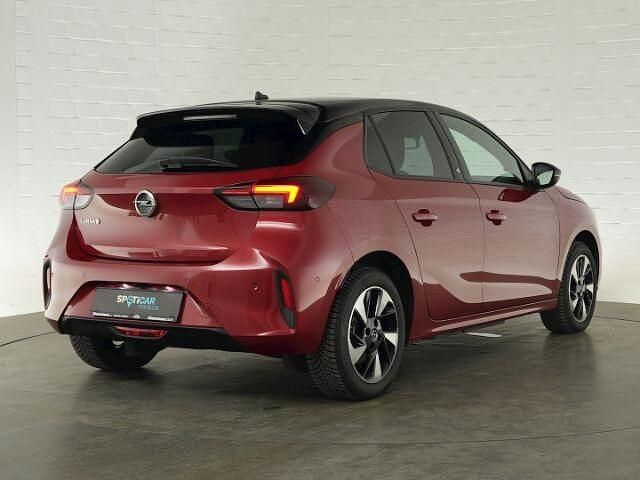 Używany Opel Corsa-e 100 kW (136 KM) 2023 Czerwony Hatchback