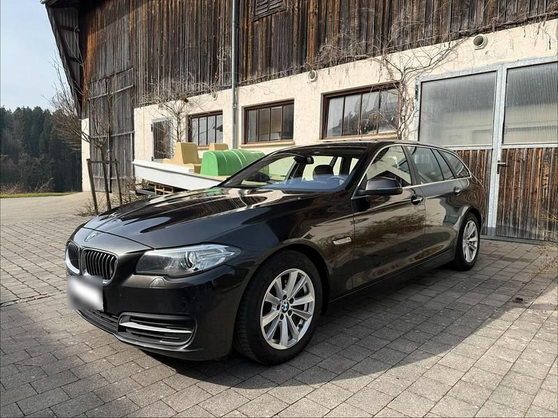Gebraucht BMW 525 218 PS (160 kW) 2015 Braun Kombi