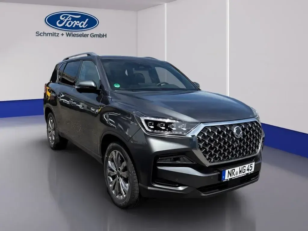 Gebraucht KGM Rexton 201 PS (147 kW) 2025 Grau SUV