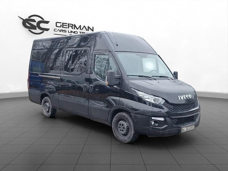 Schwarz Gebraucht 2016 Iveco Daily Limousine | 12.999 € (Etwas zu teuer) - Bild 1/4