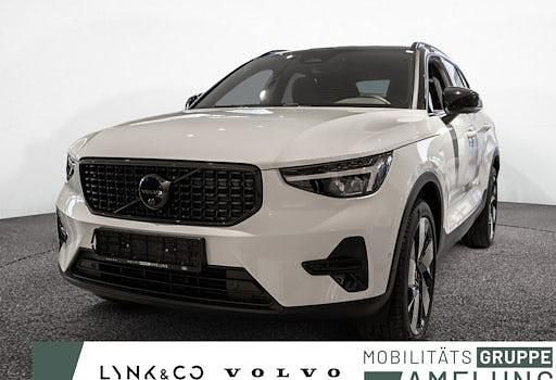 Neu Volvo XC40 Plus 163 PS (119 kW) 2026 Weiß SUV
