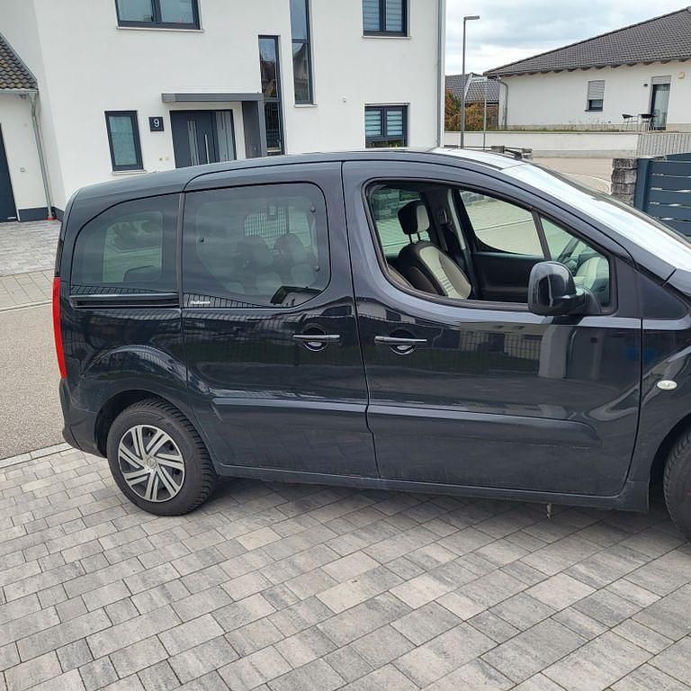 Gebraucht Citroën Berlingo SELECTION 92 PS (67 kW) 2012 Schwarz Van / Kleinbus