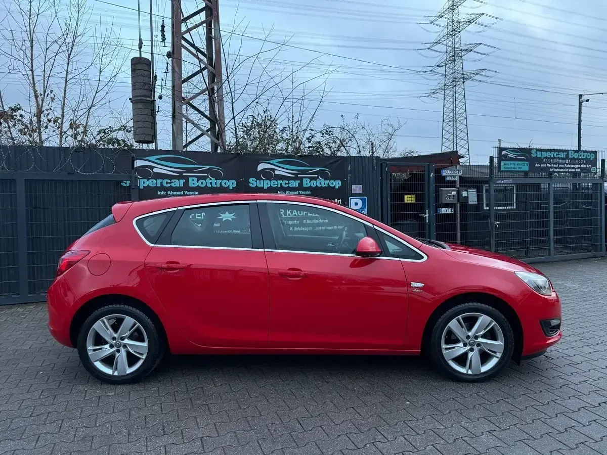 Usata Opel Astra Active 120 CV (88 kW) 2013 Rosso Berlina