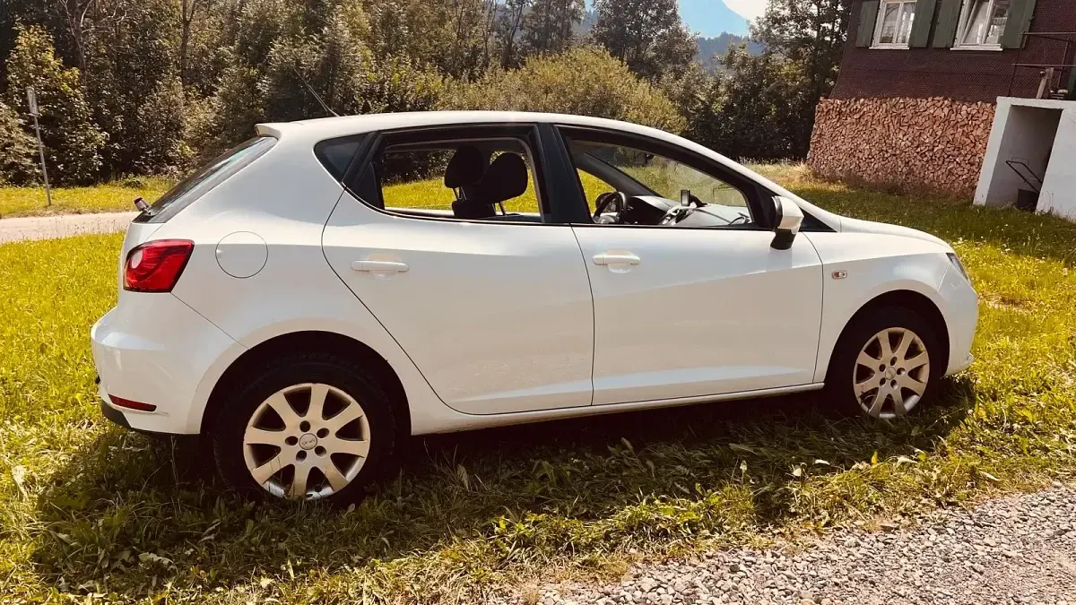 Gebraucht Seat Ibiza 75 PS (55 kW) 2015 Weiß Kleinwagen