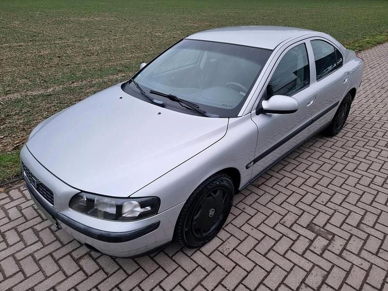 Gebraucht Volvo S60 140 PS (102 kW) 2001 Silber Limousine