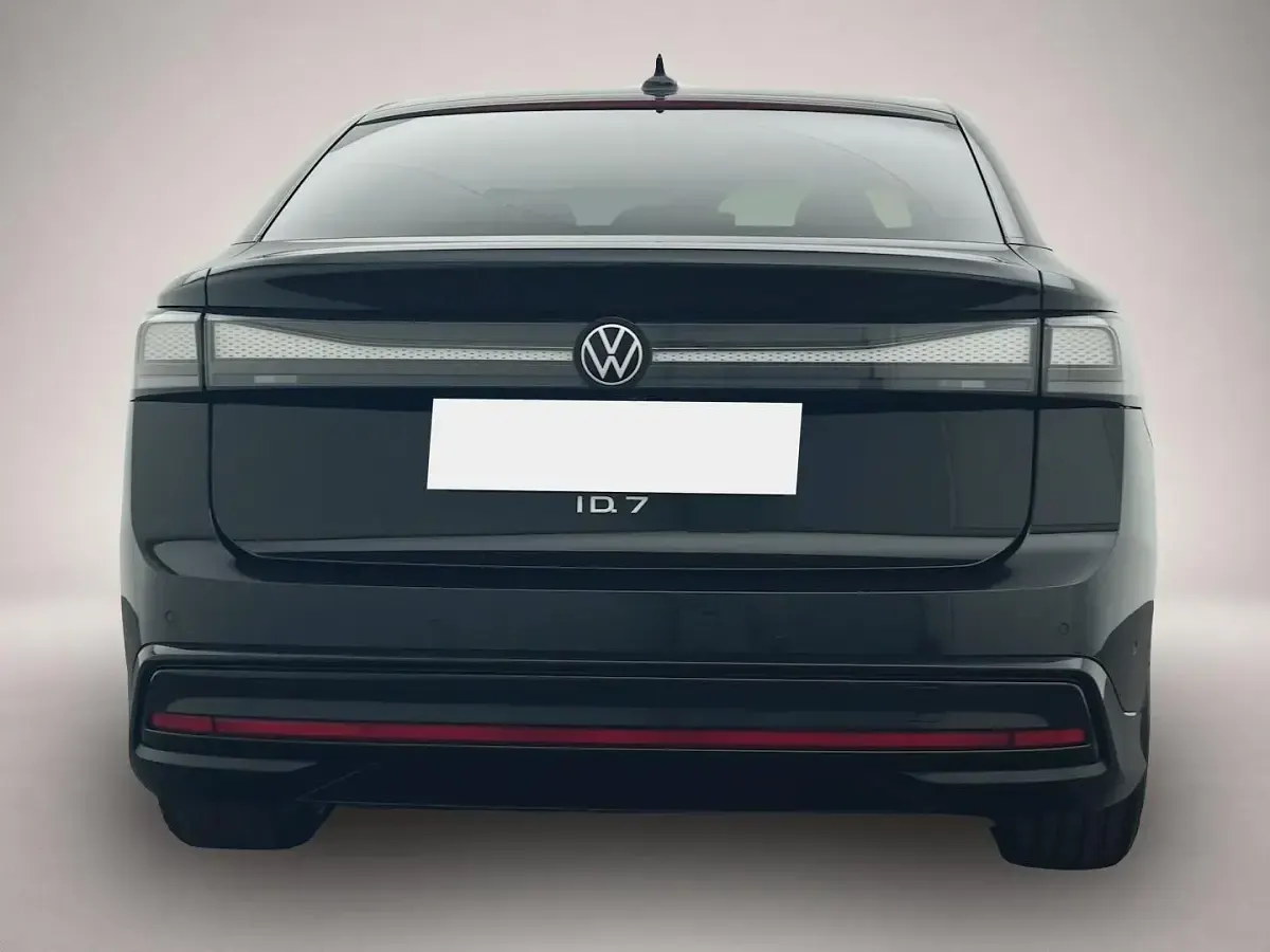 Gebraucht VW ID.7 Pro 210 kW (286 PS) 2024 Manufacturer Limousine