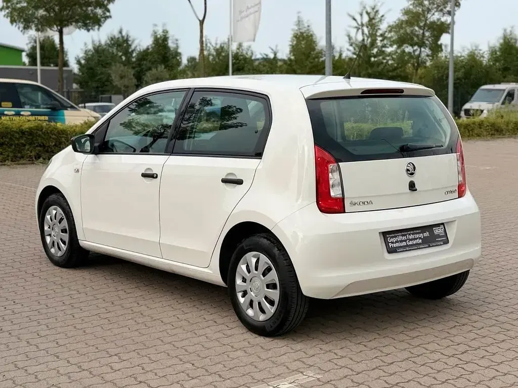 Gebraucht Skoda Citigo Active 60 PS (44 kW) 2018 Weiß Kleinwagen