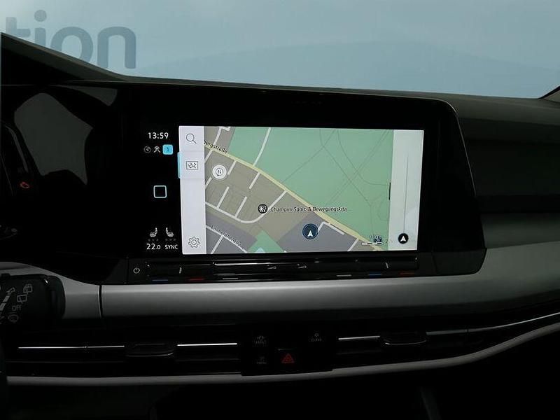 Gebraucht VW Golf VIII 150 PS (110 kW) 2022 Weiß Kombi