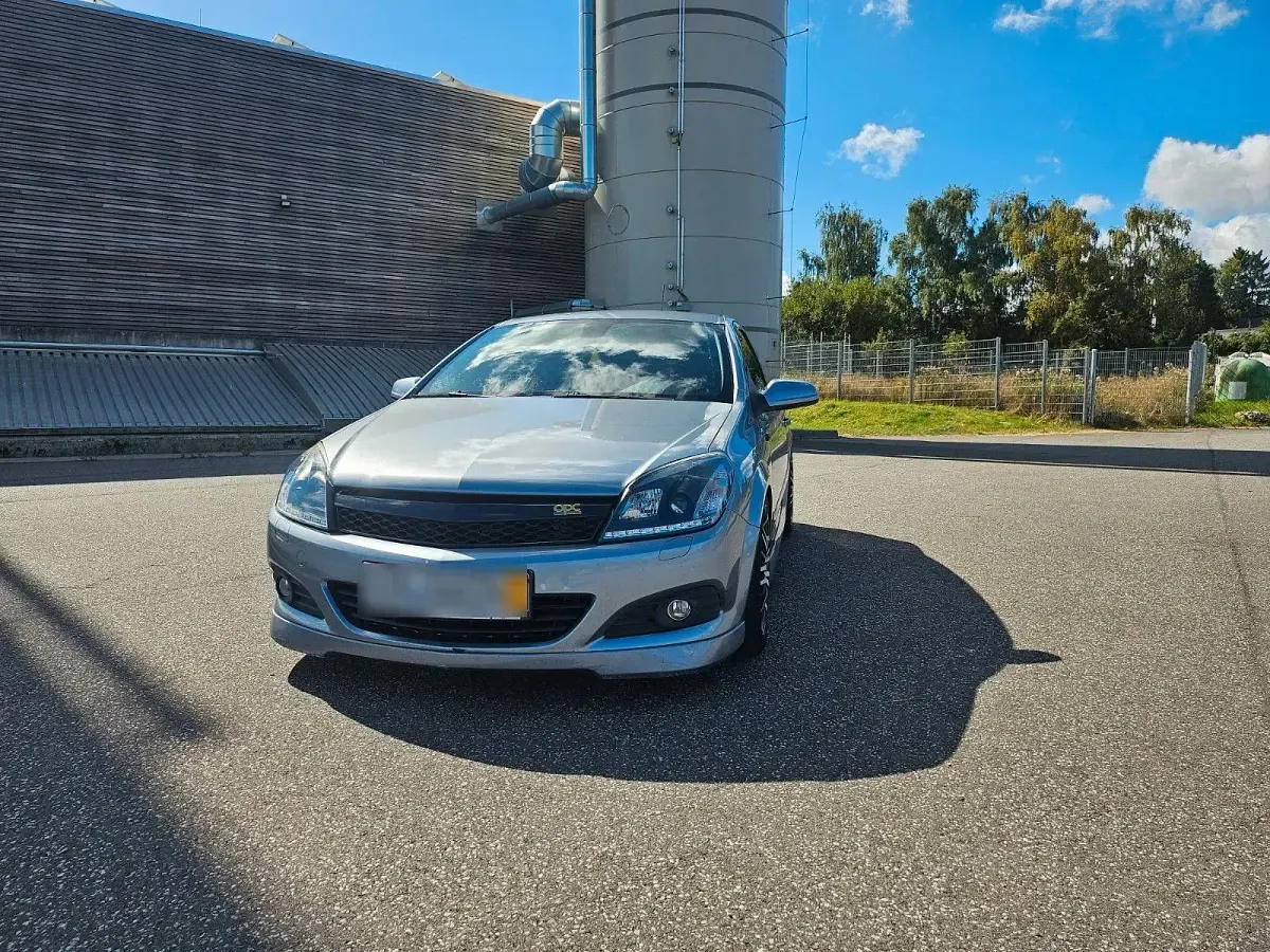 Gebraucht Opel Astra GTC Edition 140 PS (102 kW) 2006 Blau Limousine