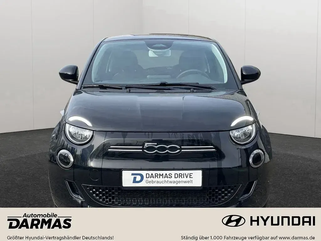 Usado Fiat 500e Action 69 kW (95 CV) 2022 Negro Utilitario