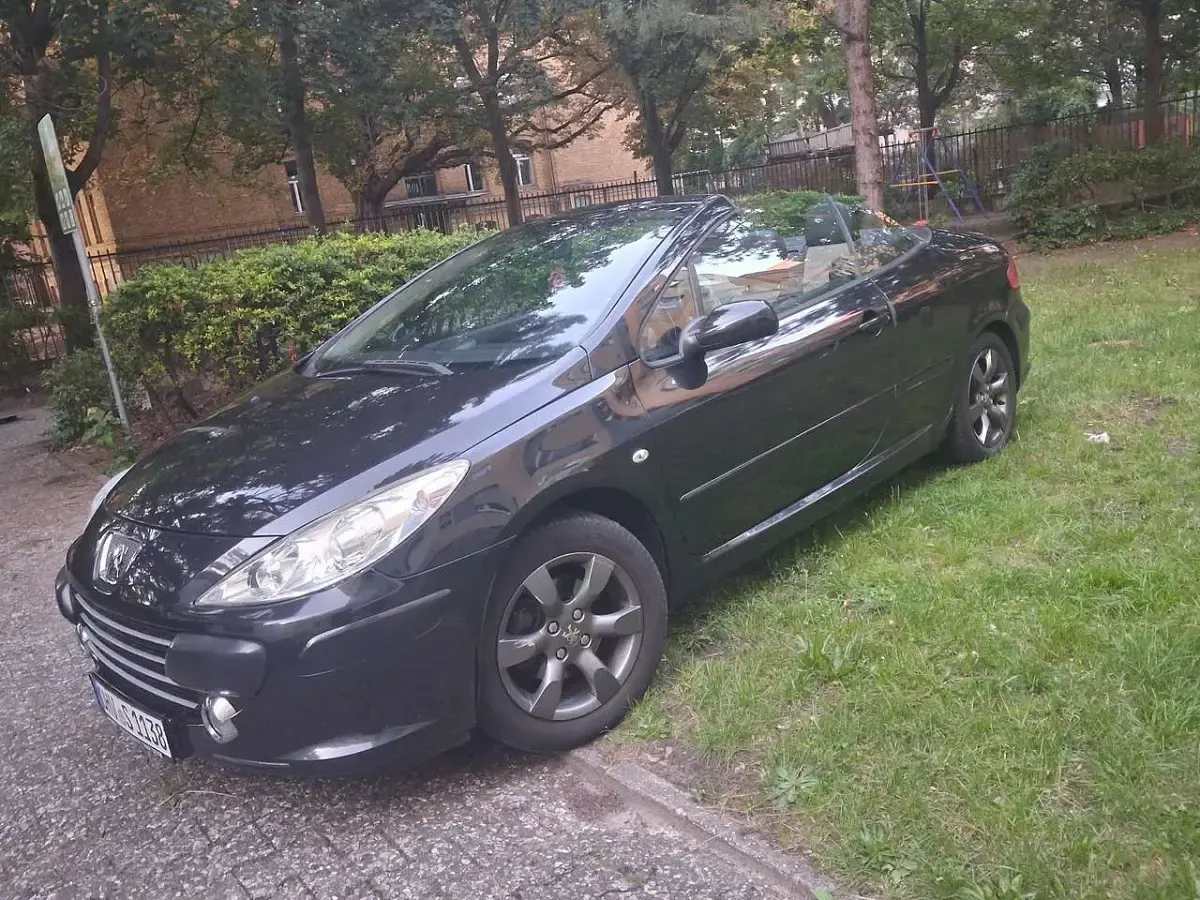 Gebraucht Peugeot 307 CC Filou 109 PS (80 kW) 2006 Schwarz Cabrio