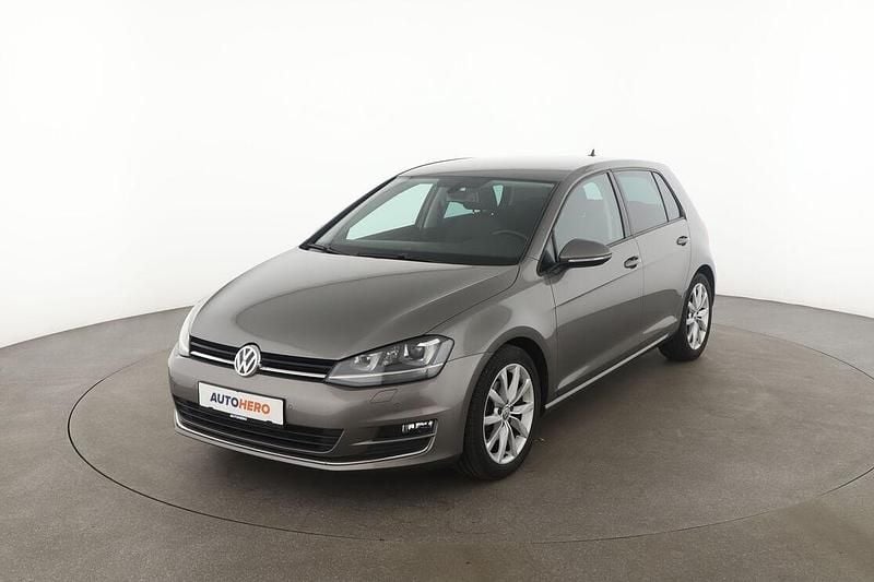 Grau Gebraucht 2016 VW Golf VII Highline Limousine | 14.180 € (Guter Preis) - Bild 1/3