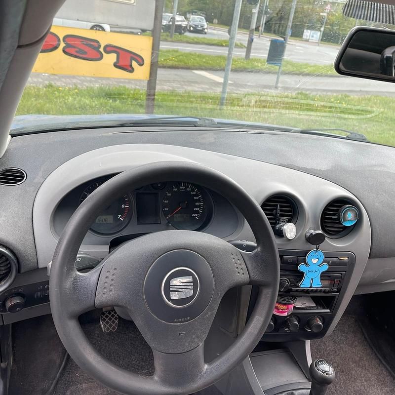 Gebraucht Seat Ibiza 75 PS (55 kW) 2003 Blau Kleinwagen