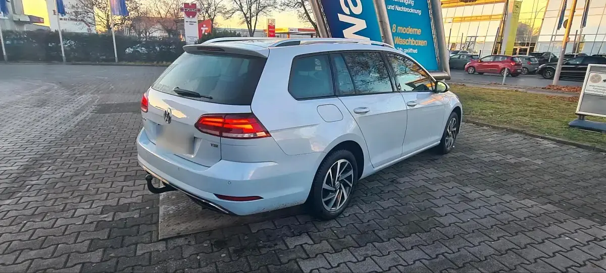 Second-hand VW Golf VII 110 CP (80 kW) 2018 Alb Break