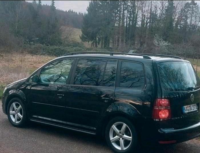 Gebraucht VW Touran 140 PS (102 kW) 2008 Schwarz Van / Kleinbus