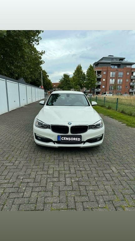 Gebraucht BMW 320 Gran Turismo Sport Line 184 PS (135 kW) 2013 Weiß Limousine