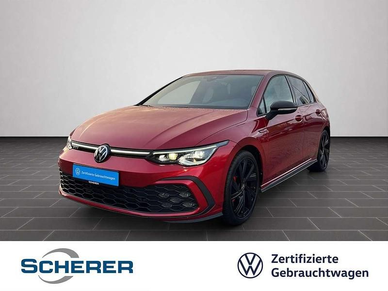 Kings red metallic (metallic) Gebraucht 2023 VW Golf VIII GTI Limousine | 31.800 € (Fairer Preis) - Bild 1/4
