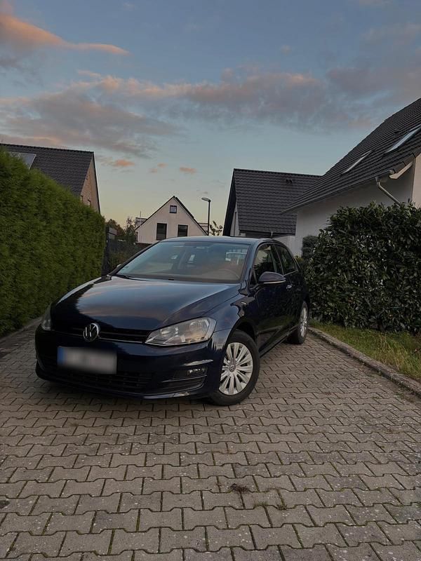 Gebraucht VW Golf VII 86 PS (63 kW) 2014 Blau Kleinwagen