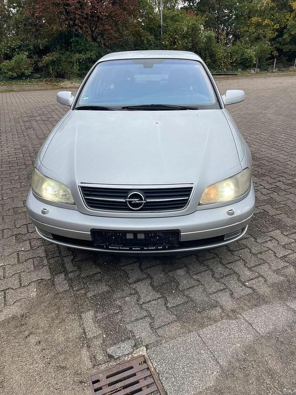Silber Gebraucht 2003 Opel Omega Limousine | 1.000 € (Superpreis) - Bild 1/4