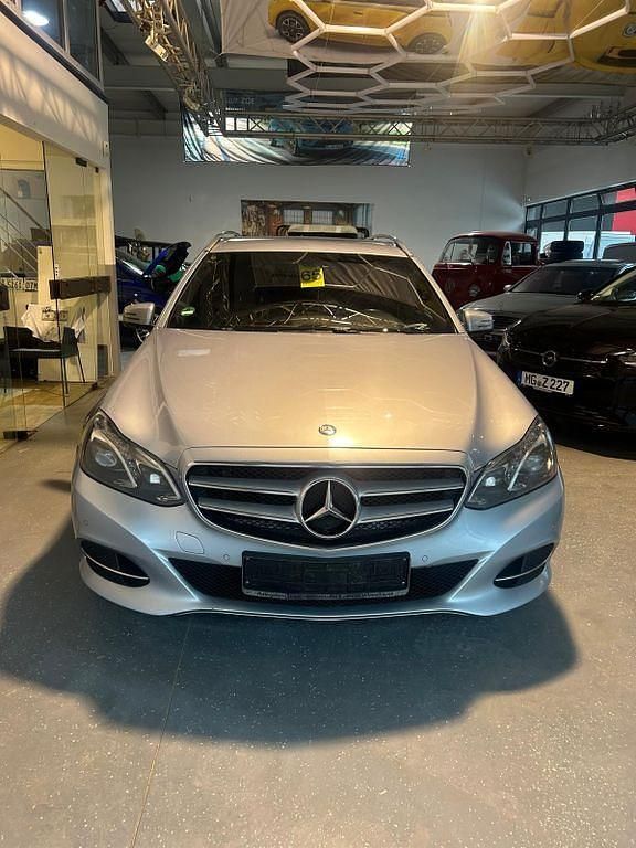 Second-hand Mercedes E220 170 CP (125 kW) 2014 Argintiu Break