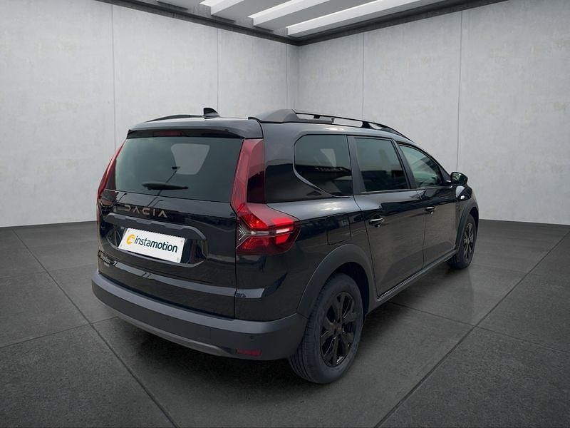 Neu Dacia Jogger 141 PS (103 kW) 2025 Schwarz Van / Kleinbus