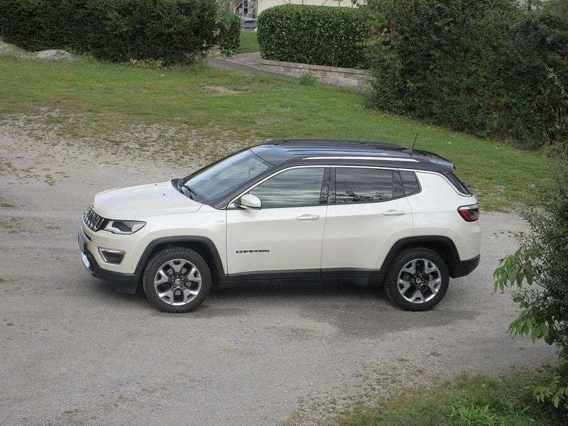 Second-hand Jeep Compass 170 CP (125 kW) 2019 Alb SUV
