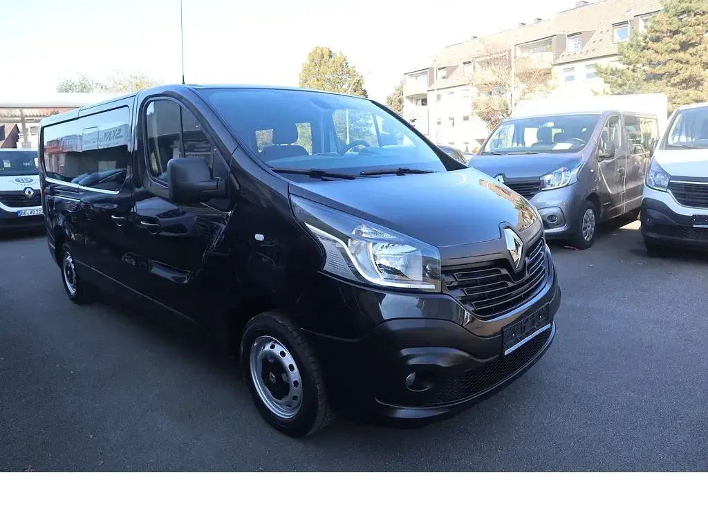 Second-hand Renault Trafic 145 CP (106 kW) 2019 Negru Monovolum