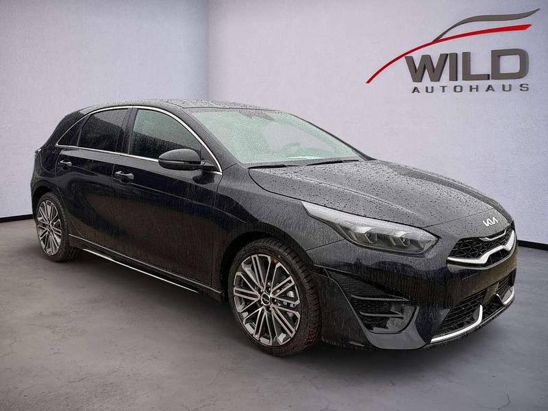 Neu Kia Ceed GT-Line 140 PS (102 kW) 2025 Infrarot met Kleinwagen