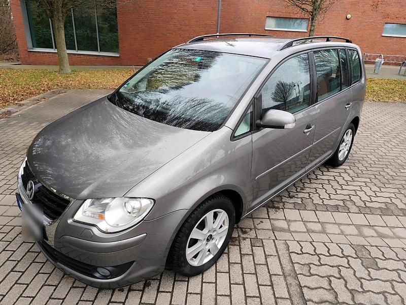 Gebraucht VW Touran 140 PS (102 kW) 2007 Grau Van / Kleinbus