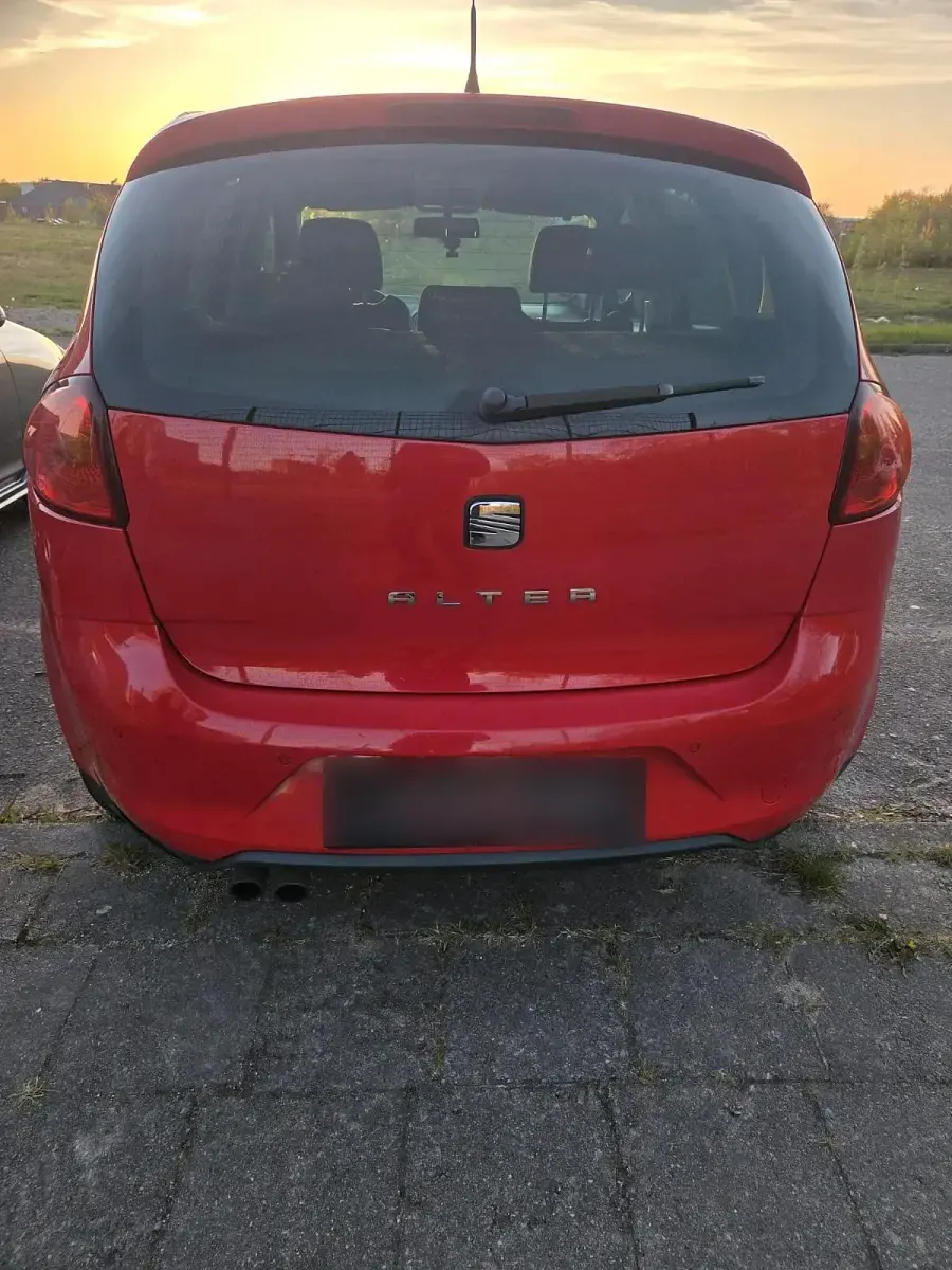 Second-hand Seat Altea 150 CP (110 kW) 2012 Roșu Monovolum