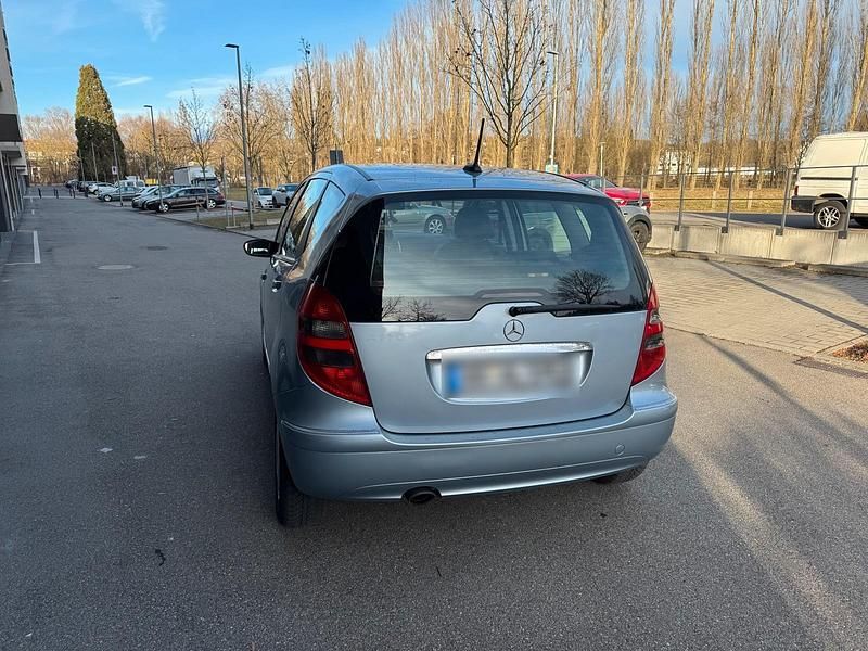 Gebraucht Mercedes A170 117 PS (86 kW) 2006 Blau Limousine