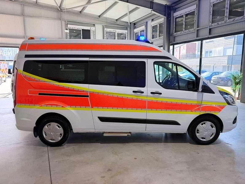 Gebraucht Ford Transit Custom 131 PS (96 kW) 2022 Weiß Van / Kleinbus