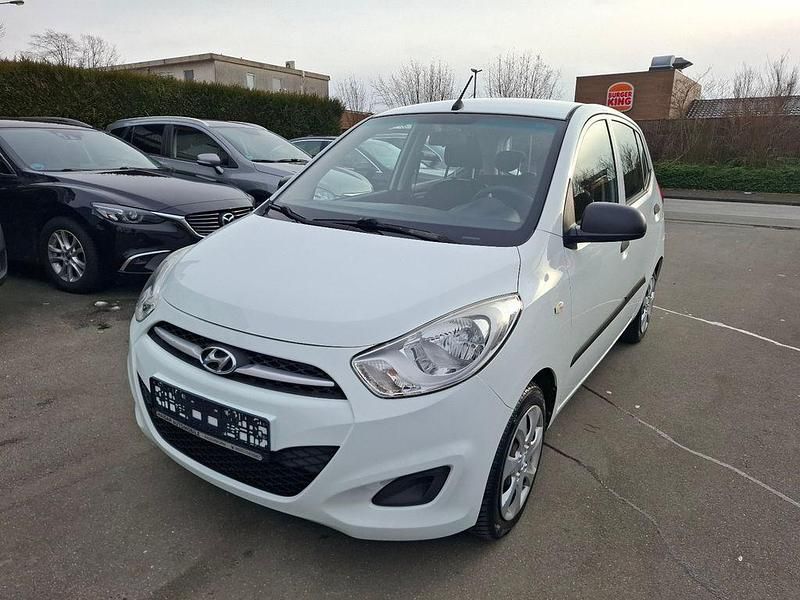 Gebraucht Hyundai i10 Edition 69 PS (50 kW) 2013 Weiß Kleinwagen