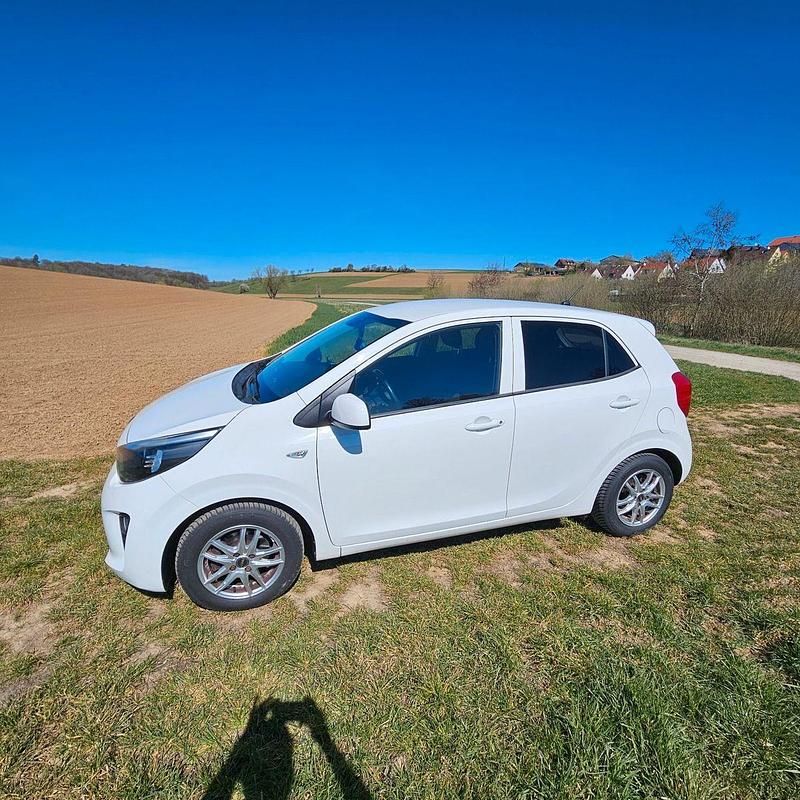 Gebraucht Kia Picanto Attract 67 PS (49 kW) 2018 Weiß Kleinwagen