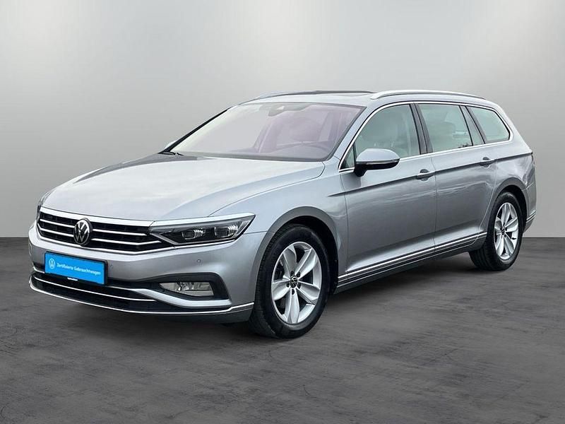 Gebraucht VW Passat Elegance 200 PS (147 kW) 2021 Pyritsilber metallic Kombi
