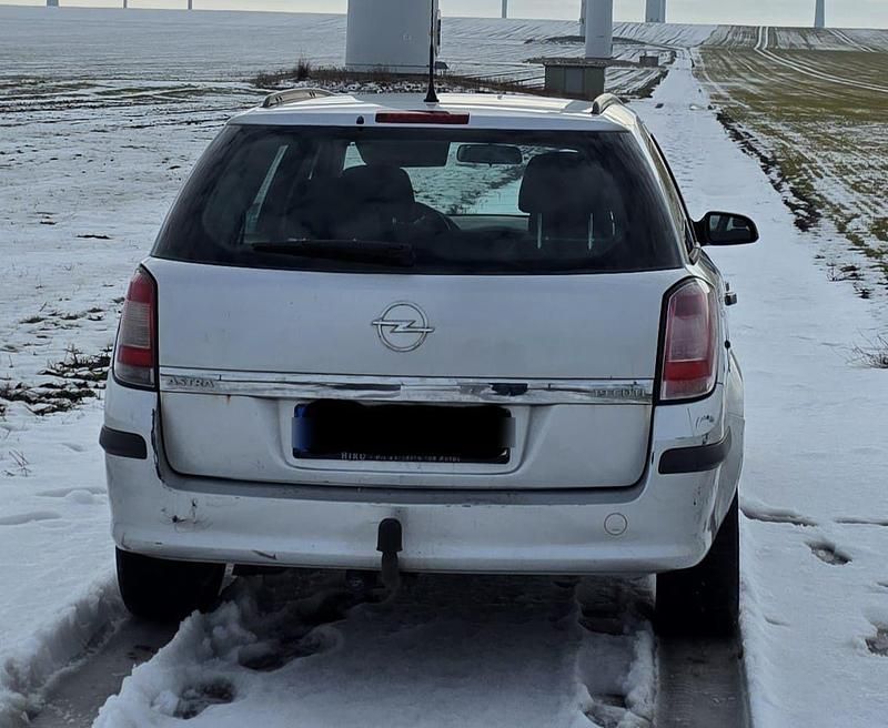 Gebraucht Opel Astra 101 PS (74 kW) 2007 Silber Kombi