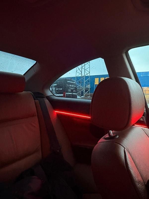 Gebraucht BMW 325 192 PS (141 kW) 2010 Schwarz Coupé