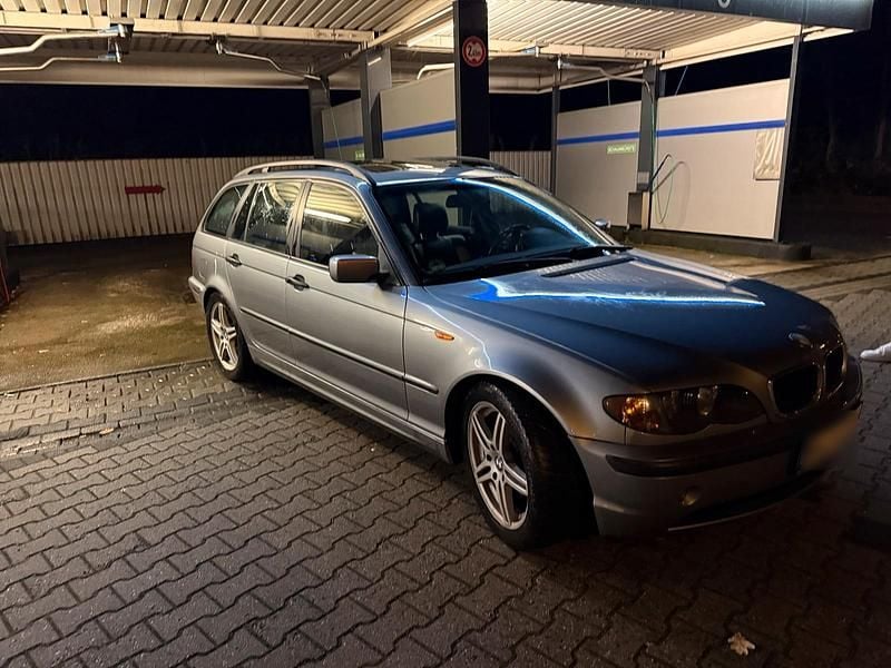 Używany BMW 320 Basis 149 KM (109 kW) 2004 Szary Kombi