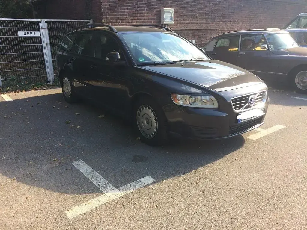 Gebraucht Volvo V50 114 PS (83 kW) 2010 Schwarz Kombi