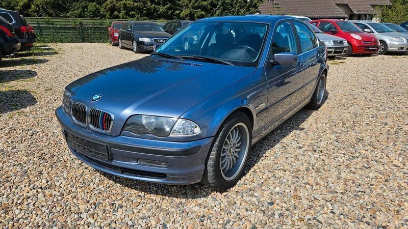 Blau Gebraucht 1999 BMW 328 Limousine | 2.790 € (Superpreis) - Bild 1/4