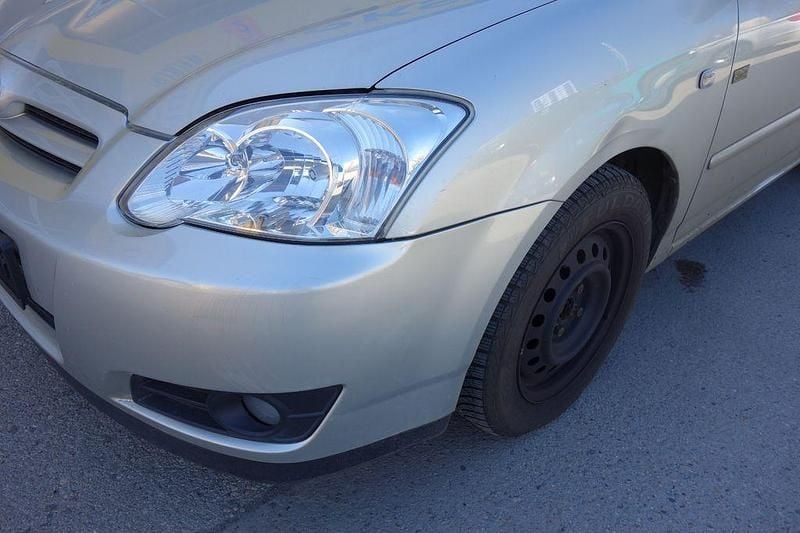 Gebraucht Toyota Corolla Sol 110 PS (80 kW) 2005 Silber Limousine