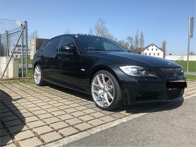 Używany BMW 325 218 KM (160 kW) 2006 Czarny Sedan/Limuzyna