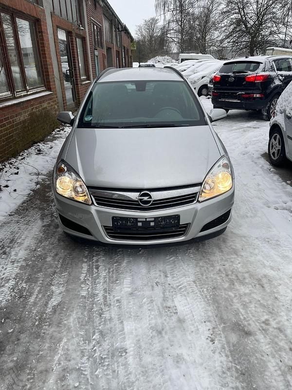 Gebraucht Opel Astra 140 PS (102 kW) 2008 Silber Kombi