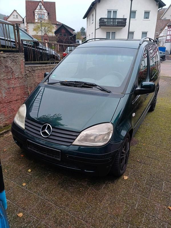 Grün Gebraucht 2003 Mercedes Vaneo Van / Kleinbus | 799 € (Guter Preis) - Bild 1/4